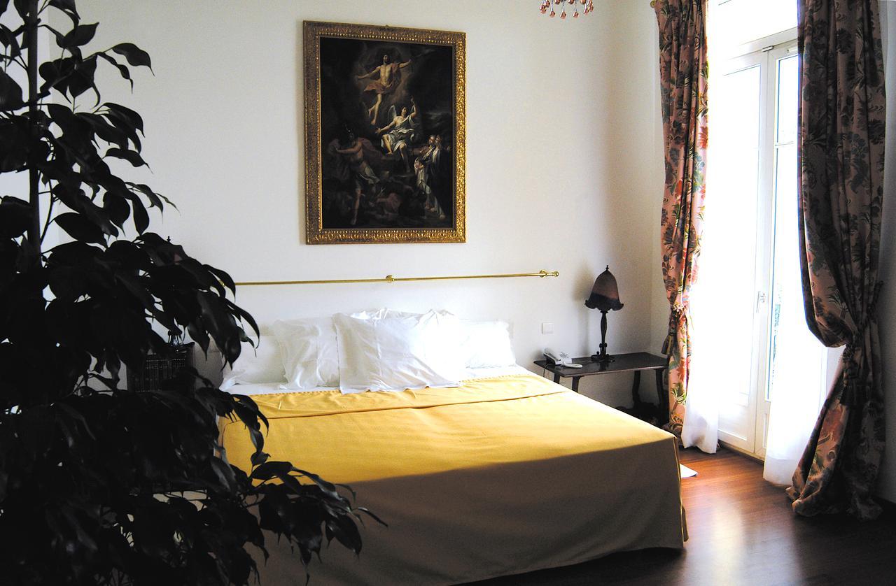 Grand Hotel Des Ambassadeurs Menton Exteriér fotografie